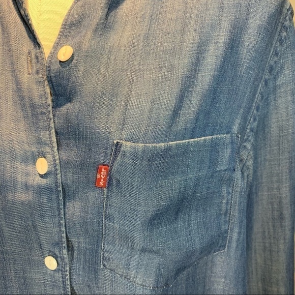 levi's Blue Chambray Button Up Shirt Relaxed Fit Lyocell Long Sleeve Blouse S - Picture 5 of 10